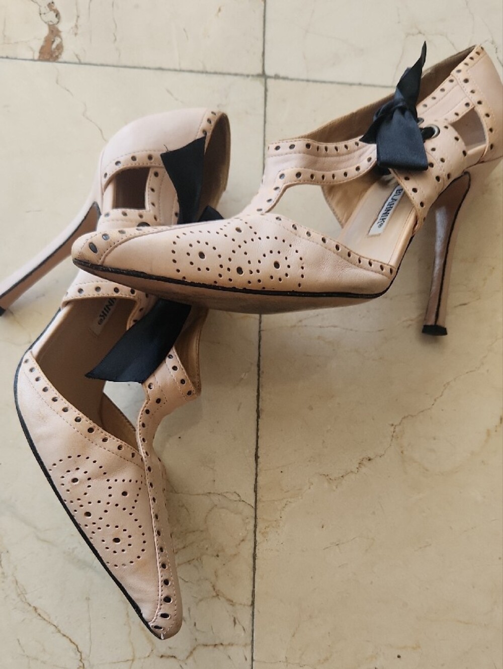 Manolo Blahnik Pink Pointed T-Strap Heels with Black Ribbon - Picture 7 of 11